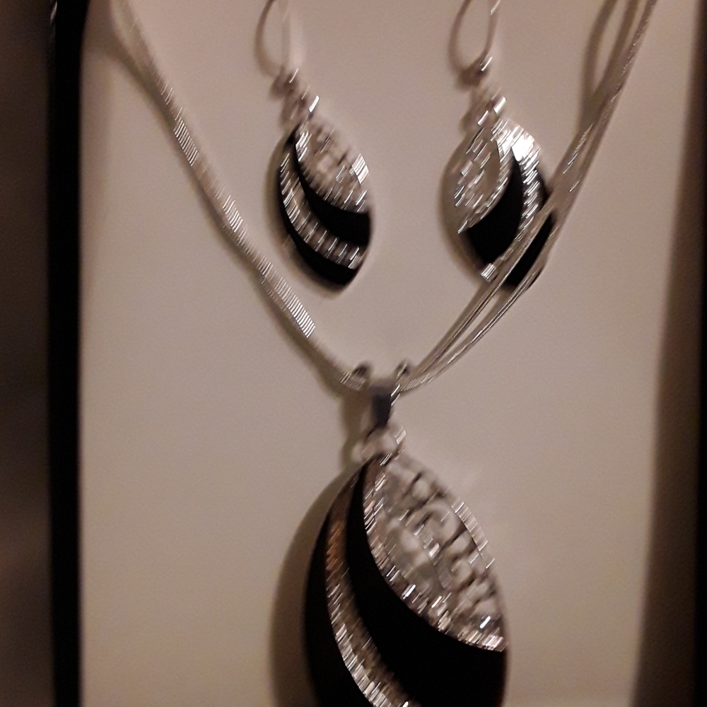 Mixit Jewelry